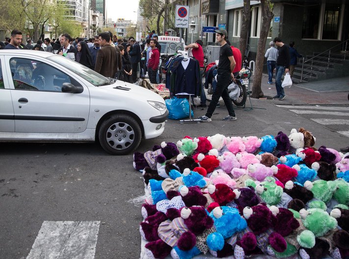 جانمایی محل استقرار دستفروشان در حاشیه جاده های گرگان / ممنوعیت بساط در حاشیه جاده های گلستان از اول دی