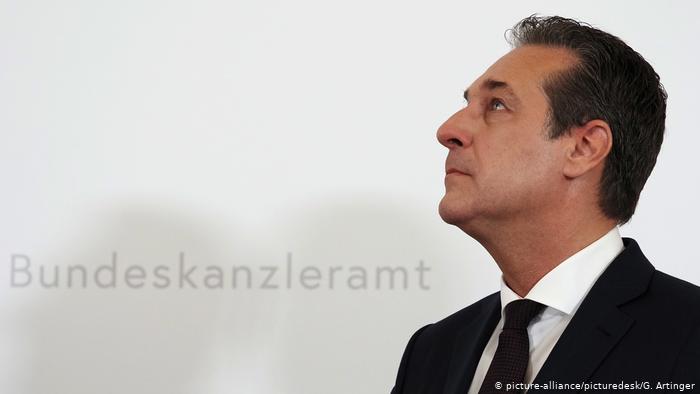 نقش وکیل ایرانی در بحران سیاسی اتریش