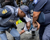 درگیری پلیس آفریقای جنوبی با پناهجویان خارجی