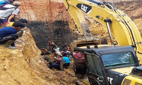 جان باختن ۱۱ معدنچی در اندونزی
