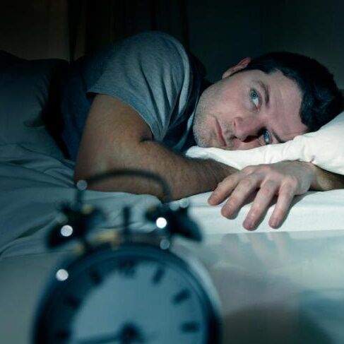 کمبود خواب خطر ابتلا به زوال عقل را افزایش می‌دهد