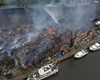 آتش سوزی مهیب کنار رودخانه تایمز لندن