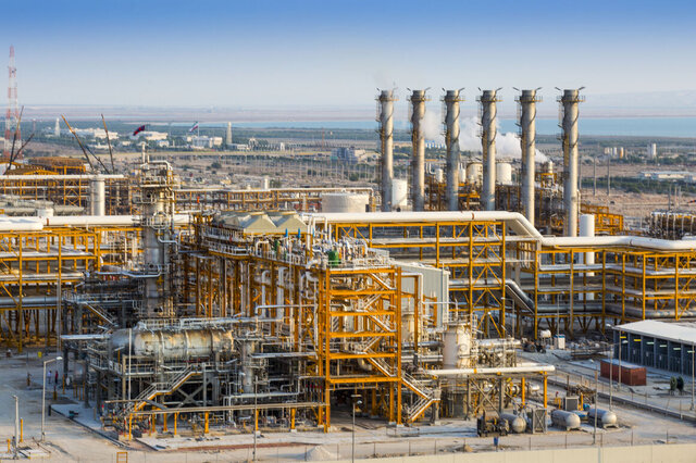 کاهش ۷۰ درصدی آلاینده‌های صنعت گاز ایران تا ۳ سال آینده