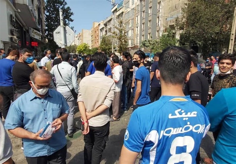 تجمع هواداران استقلال مقابل قوه قضاییه+ تصویر