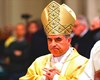 یکی از نزدیکان پاپ و ۹ مقام دیگر واتیکان با اتهامات مالی محاکمه می‌شوند