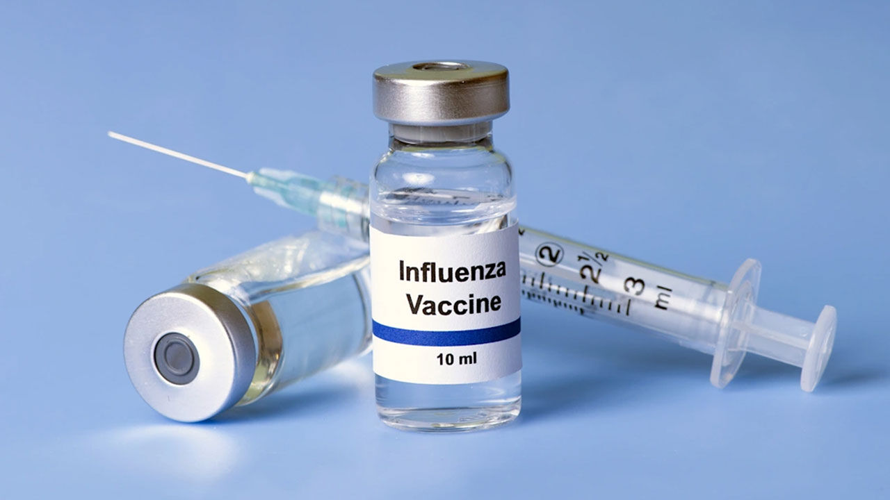 بین تزریق واکسن کرونا و آنفلوانزا یک هفته فاصله بیاندزید