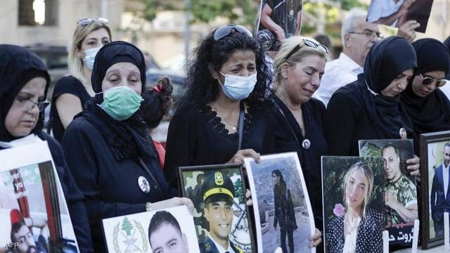 درخواست خانواده‌های قربانیان انفجار بندر بیروت برای برکناری بازپرس تحقیقات