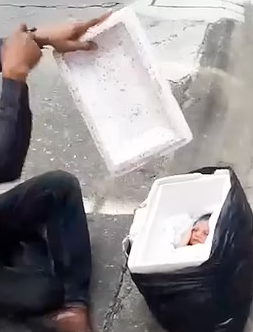 پیدا شدن نوزاد در جعبه تحویل غذا +فیلم