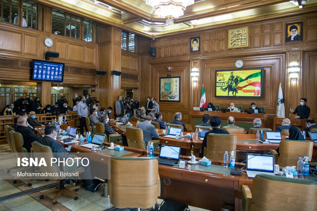 ارائه گزارش معاونین شهردار تهران و برق منطقه ای تهران در شورای شهر