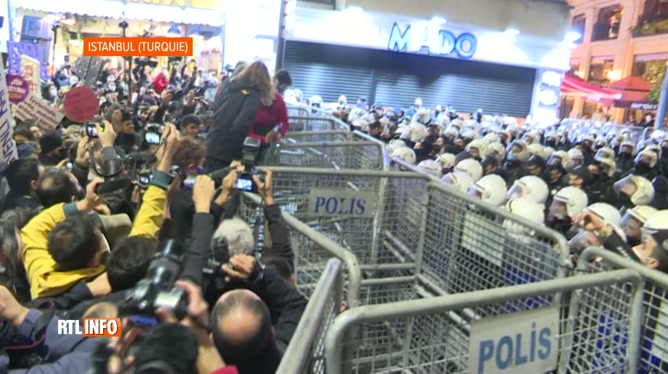 استقبال پلیس استانبول از معترضان با گاز اشک آور
