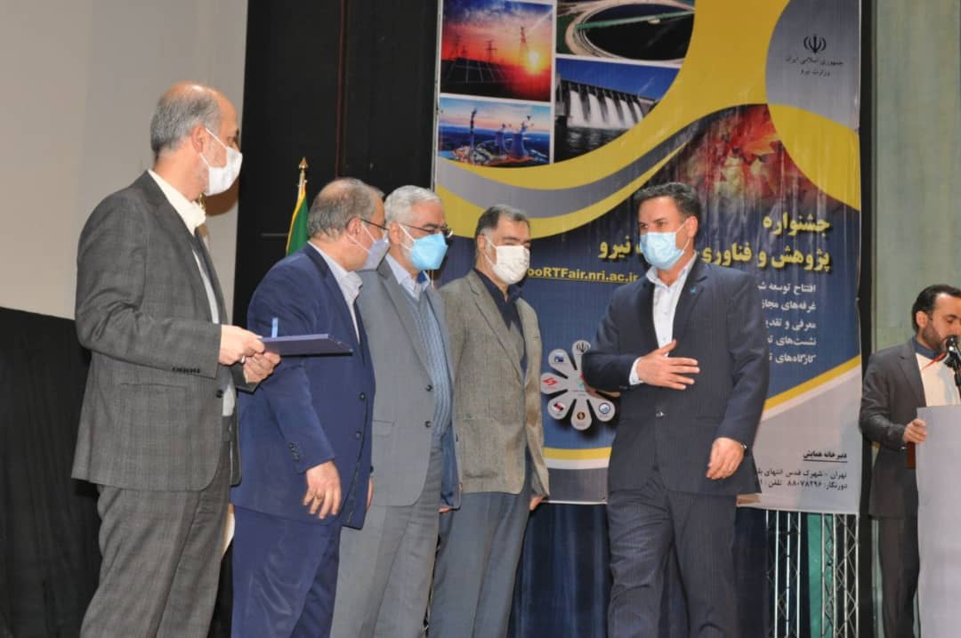 درخشش شرکت آب و فاضلاب استان قزوین در جشنواره پژوهش و فناوری وزارت نیرو