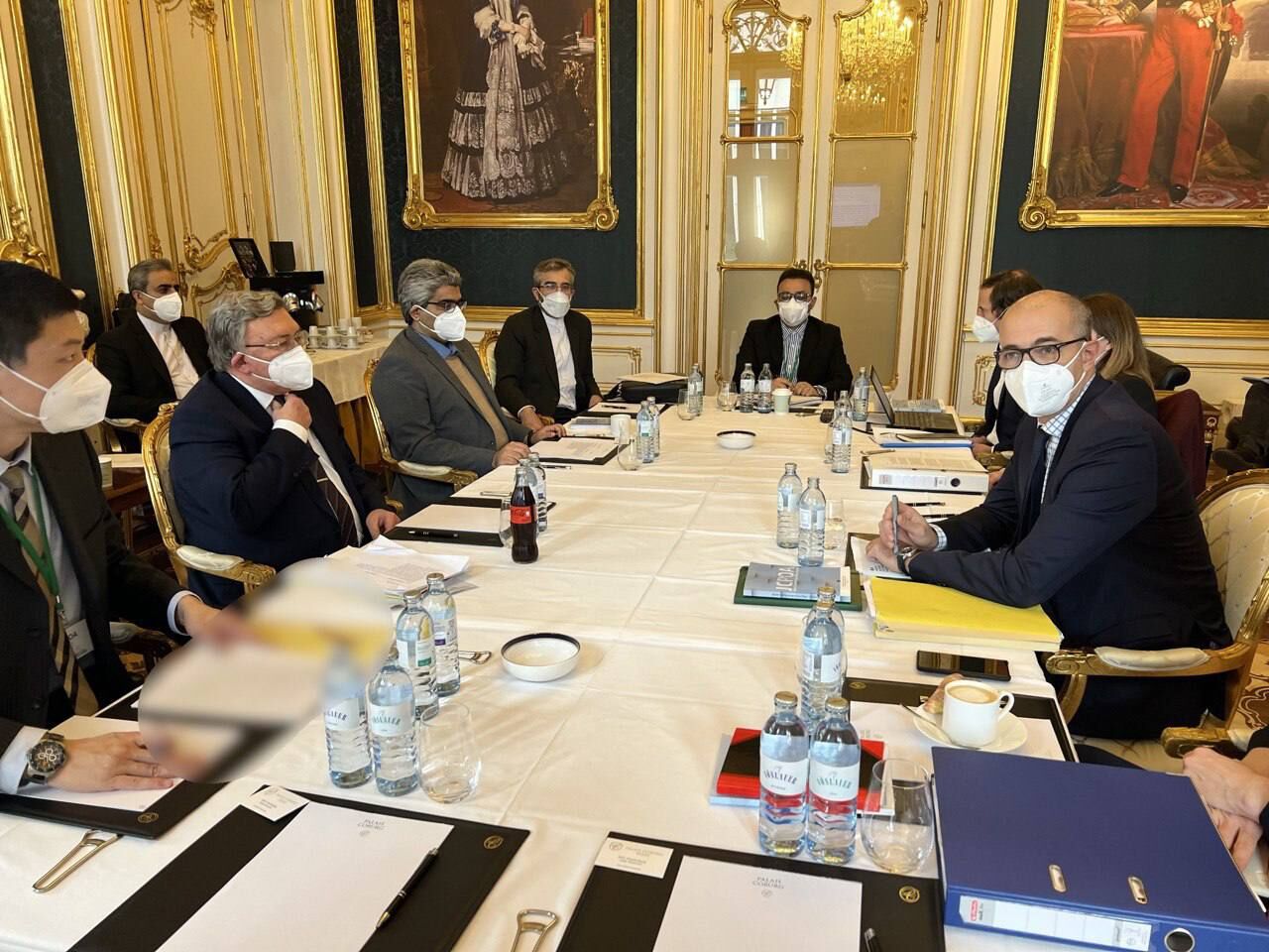 جلسه گروه ۱+۴ و ایران با هدف ادامه نگارش متن نهایی مذاکرات برگزار شد