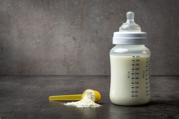 شیرخشک‌های رژیمی طی ۲ روز آینده از گمرک ترخیص می‌شود