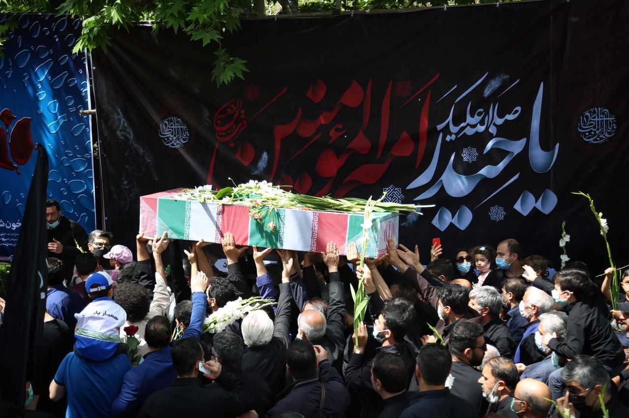 پیکر مطهر ۲ شهید گمنام در منطقه ۳ تهران به خاک سپرده شد