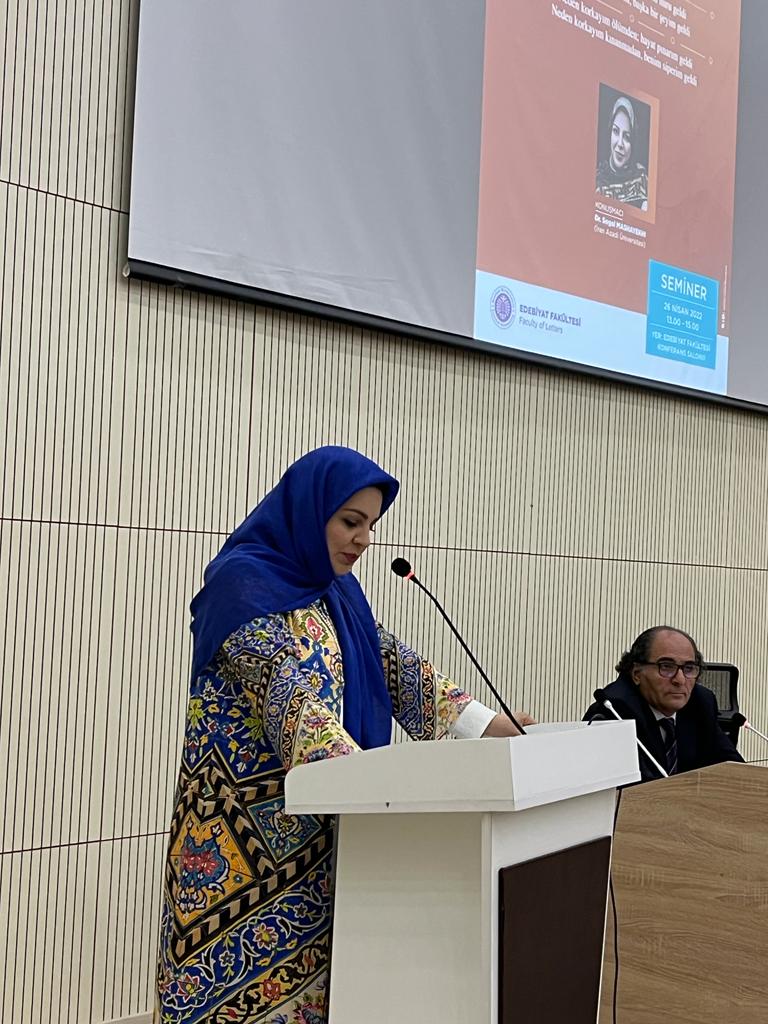 اعطای مدال فستیوال ادبیات ترکیه به یک شاعر ایرانی