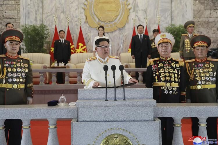 تاکید رهبر کره شمالی بر ضرورت مهار پیشگیرانه تهدیدهای هسته‌ای نیروهای متخاصم