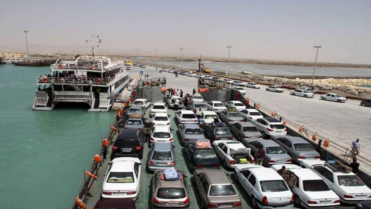 فیلم / دبیر شورای عالی مناطق آزاد : با موافقت رئیس جمهور 2 هزار خودرو به کیش و قشم وارد می شود