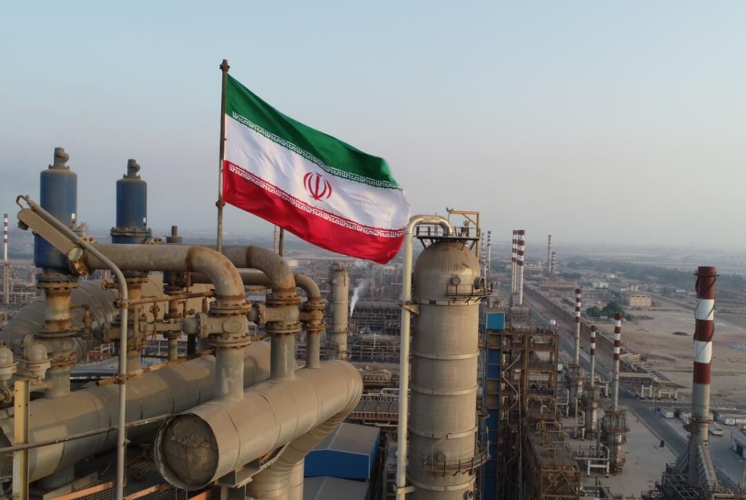 ورود بی سر و صدای خارجی ها به صنعت نفت ایران
