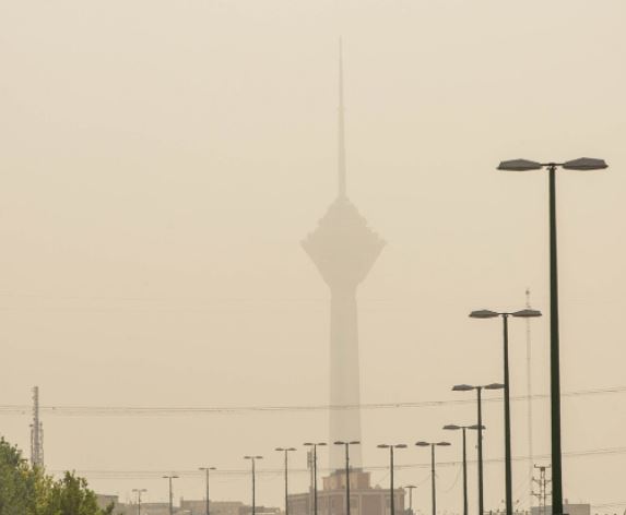 منشا کانونی گردوغبار خارجی است؛ فردا وضعیت هوای تهران بهتر می‌شود