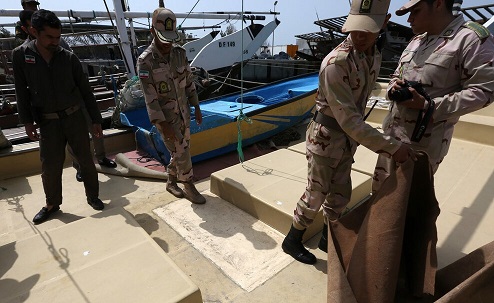 توقیف شناور حامل ۲۵ هزار لیتر سوخت قاچاق در خلیج‌فارس