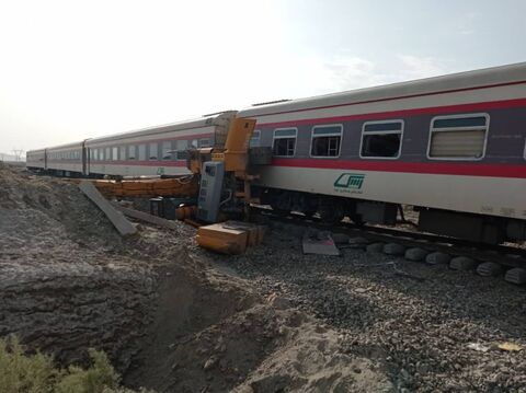 آمادگی رجا برای انتقال مسافران قطار حادثه دیده محور طبس - یزد