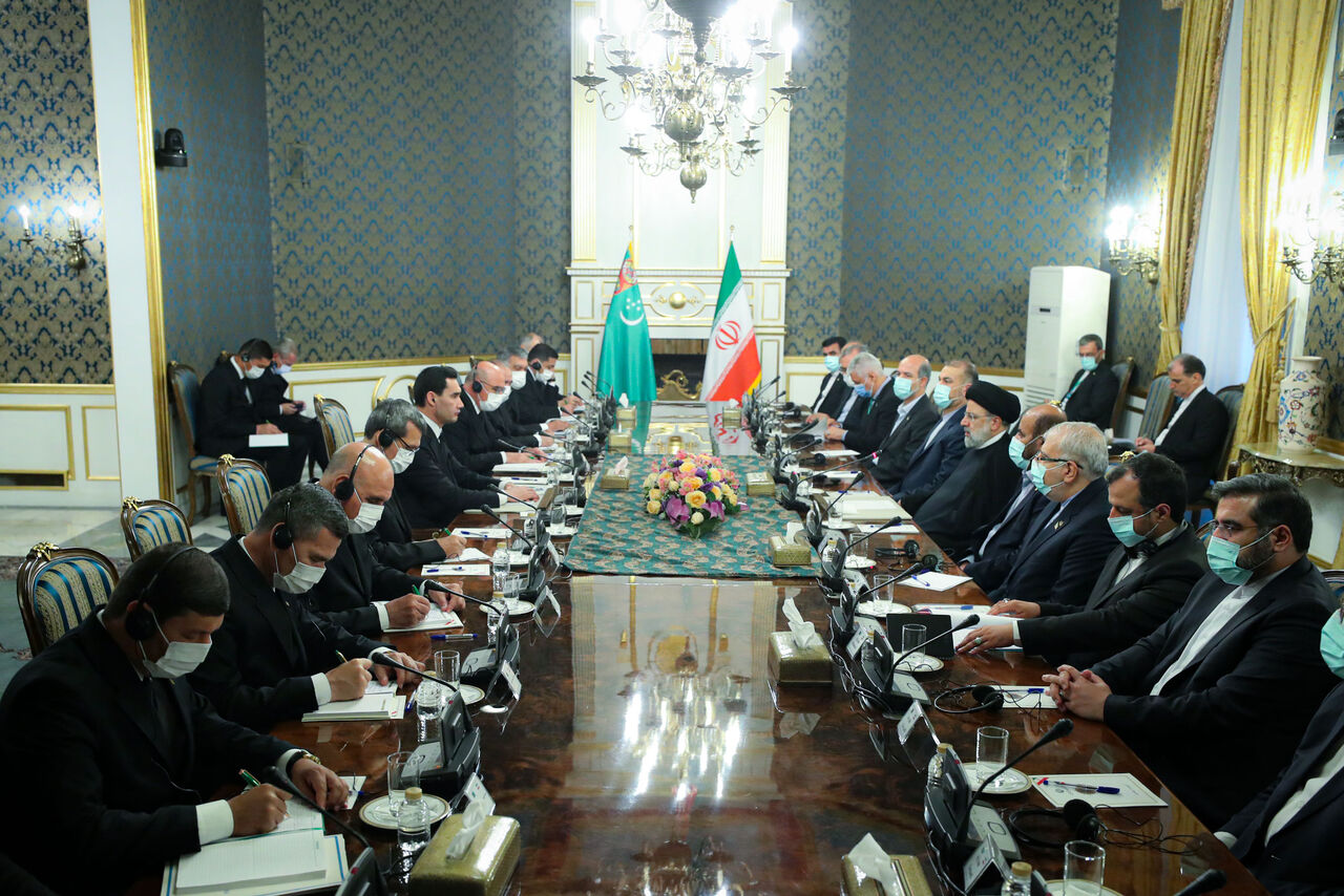 نشست مشترک هیات‌های عالی‌رتبه ایران و ترکمنستان برگزار شد
