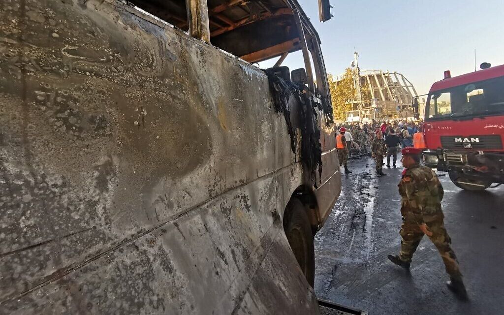 حمله تروریستی به یک اتوبوس نظامیان سوریه در رقه