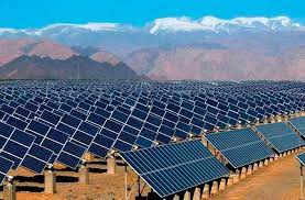 تحویل 8 ساختگاه احداث نیروگاه خورشیدی به سرمایه‌گذاران